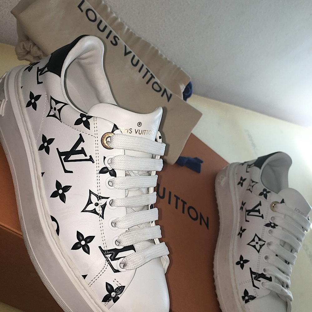 Louis Vuitton Time out sneakers size 36 woman’s